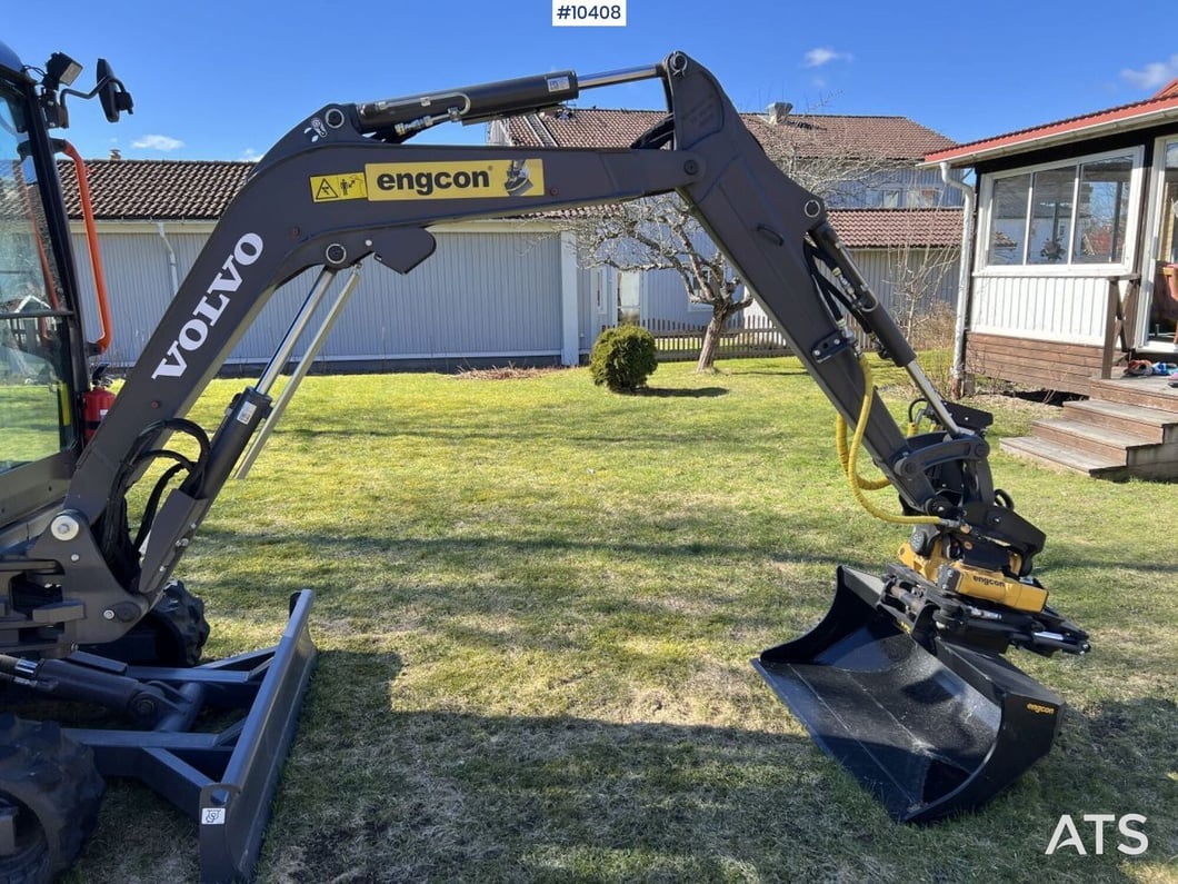 2025 Volvo ECR25D Mini Excavator