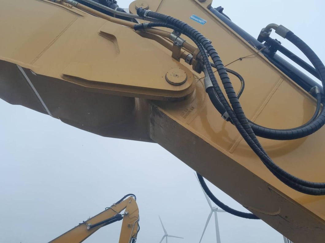 2019 Caterpillar 6015B Crawler Excavator
