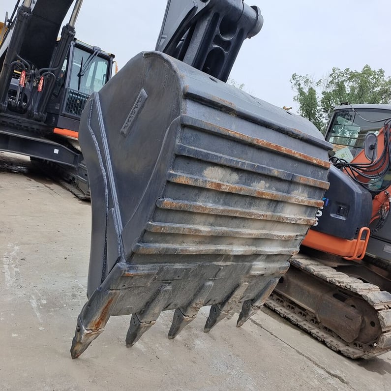 2025 Volvo EC480D Crawler Excavator