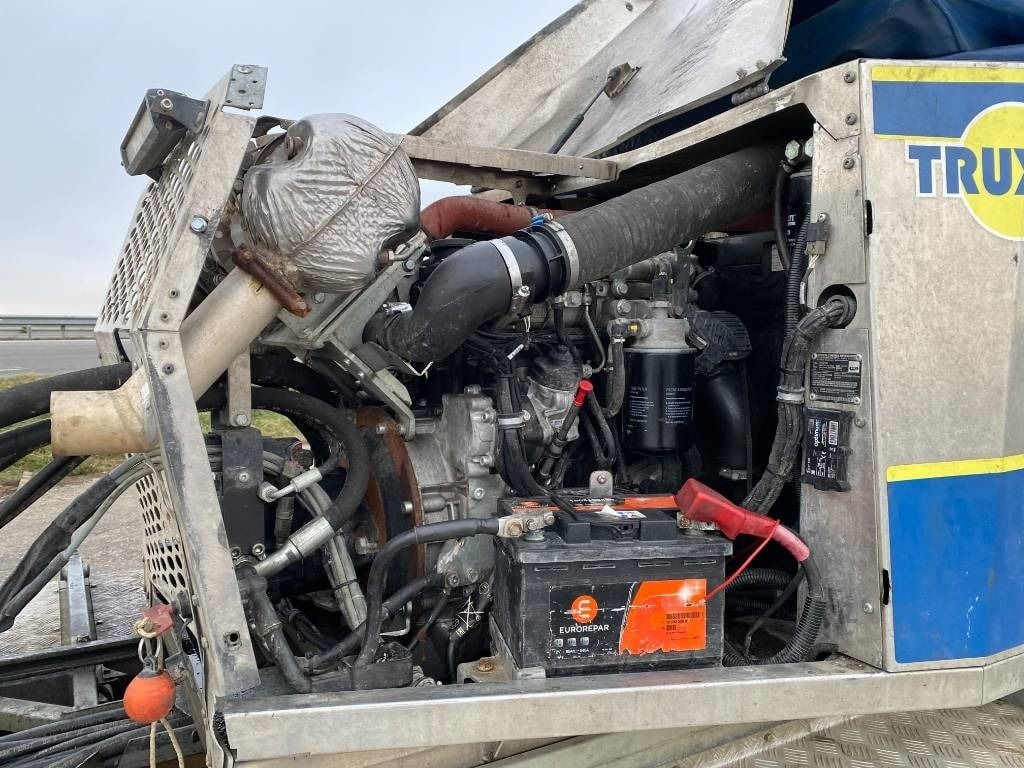 2022 Truxor T50 / EURO5 Amphibious Excavator