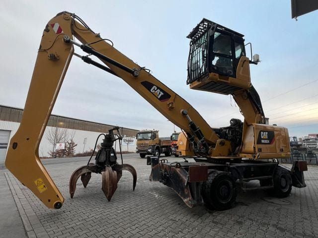 2018 Caterpillar MH3024 Material Handler
