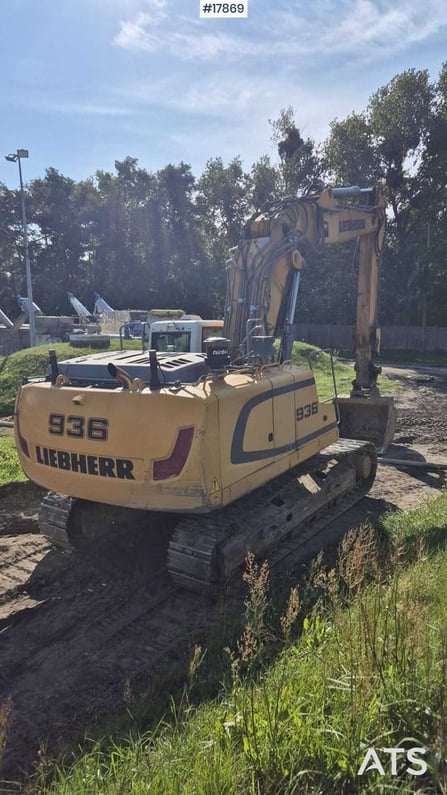 2015 Liebherr R936 NLC Crawler Excavator