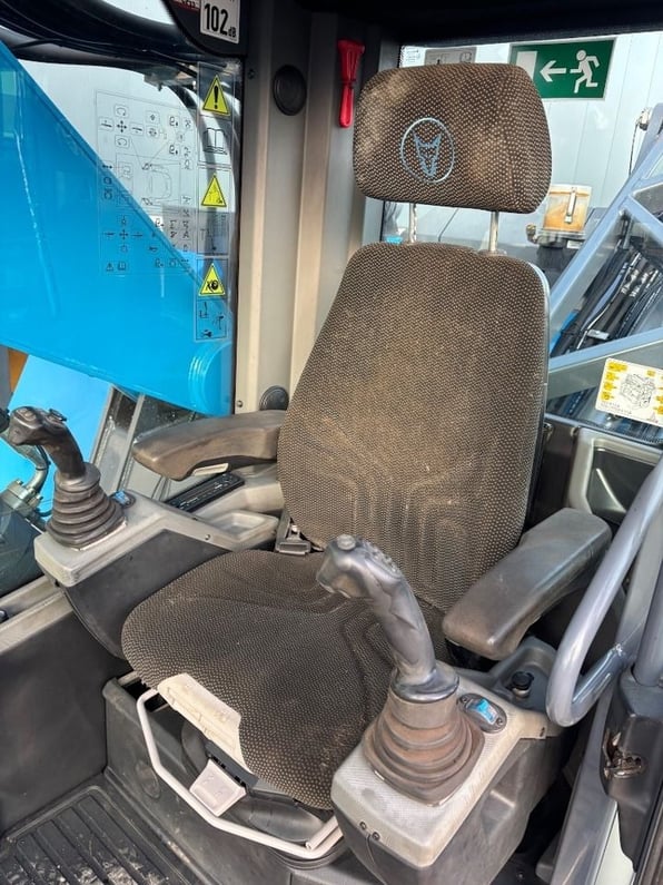 2018 Fuchs MHL331F Material Handler