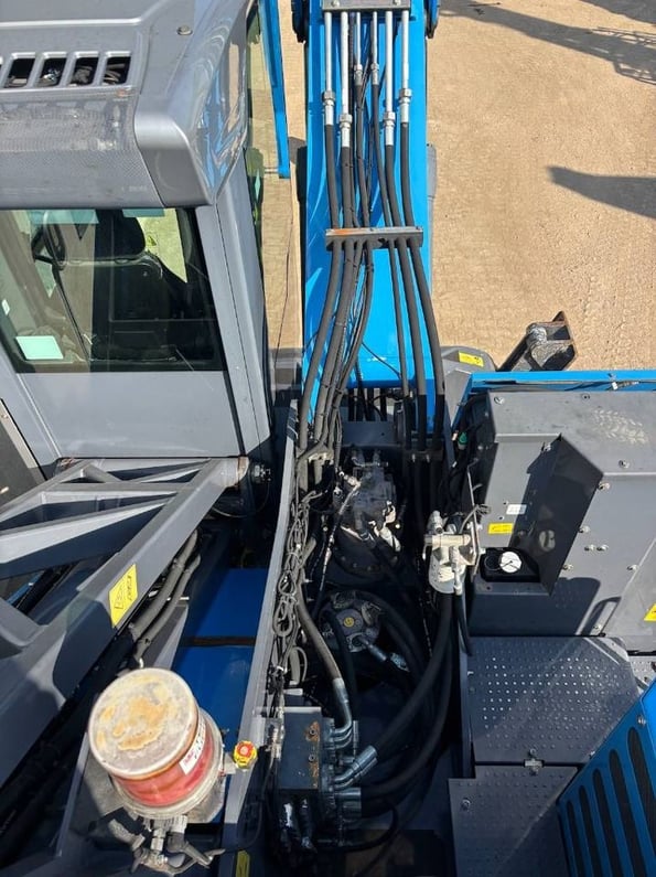 2018 Fuchs MHL320F Material Handler