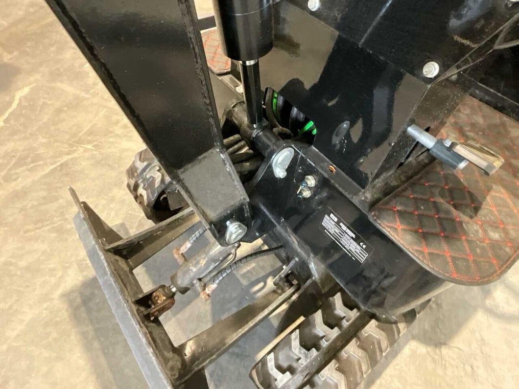 Nuoman 1.2T MINI Excavator BAD 28H!