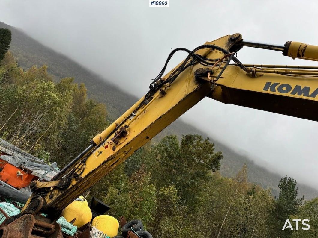 2001 Komatsu PC240LC-6K Crawler Excavator