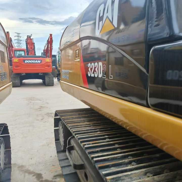 2017 Caterpillar 323 Crawler Excavator
