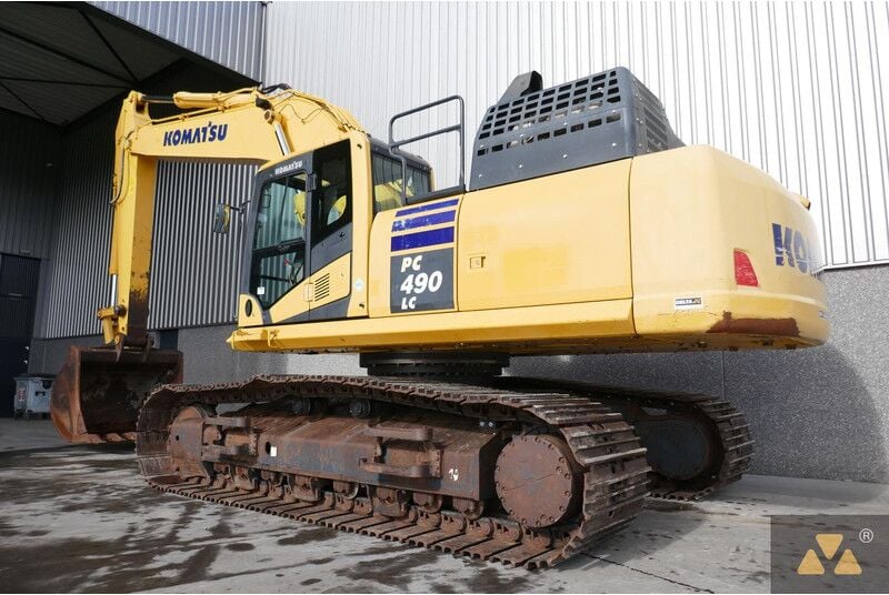 2017 Komatsu PC490LC-11 Crawler Excavator