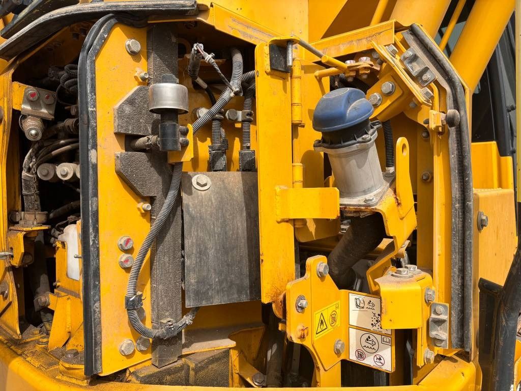 2020 Komatsu PC228USLC-11 Crawler Excavator