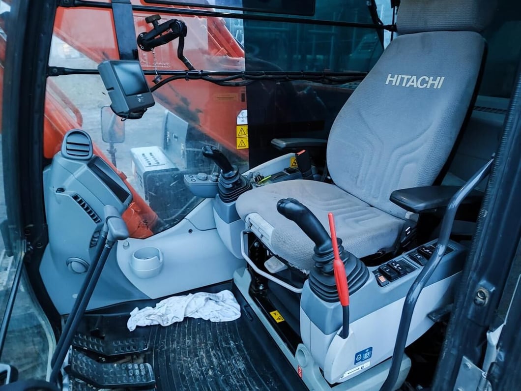 2019 Hitachi ZX300LCN-6 Crawler Excavator