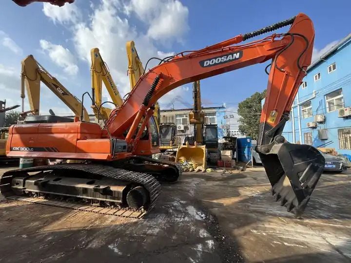 2019 Doosan DX300LC Crawler Excavator
