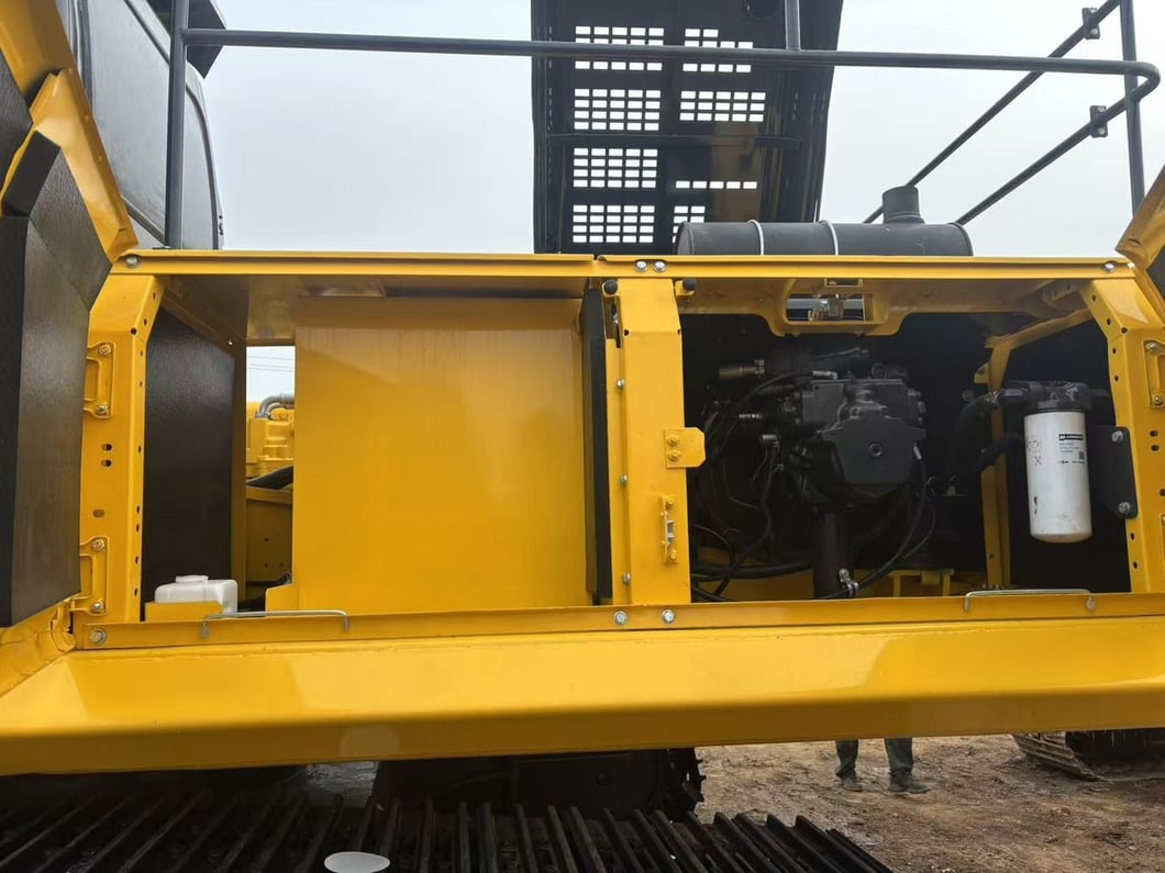 2022 Komatsu PC300-7 Crawler Excavator