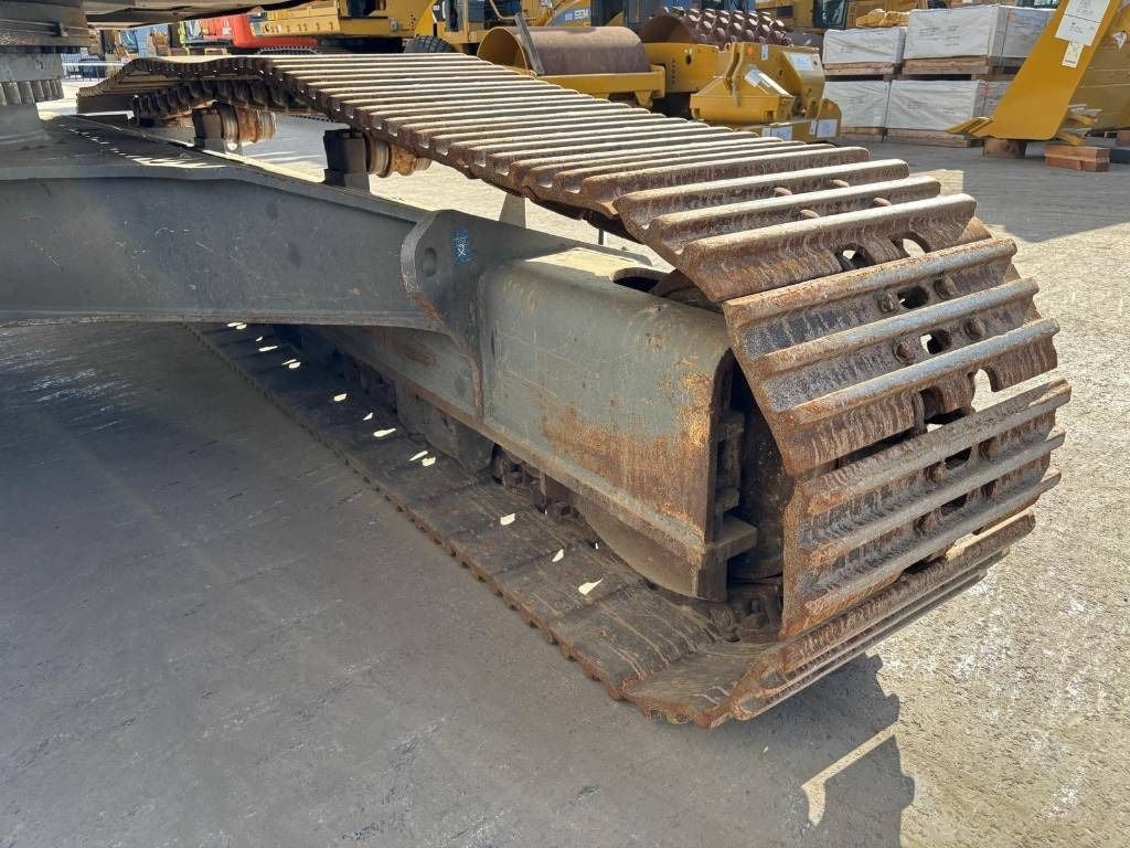 2021 Liebherr R945 Crawler Excavator