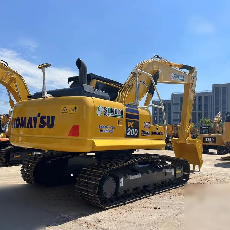 2022 Komatsu PC200-8 Crawler Excavator