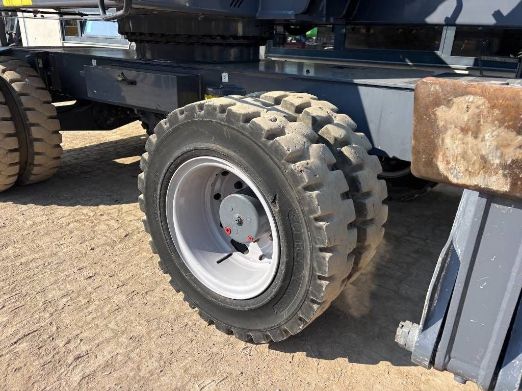 2018 Fuchs MHL320F Material Handler