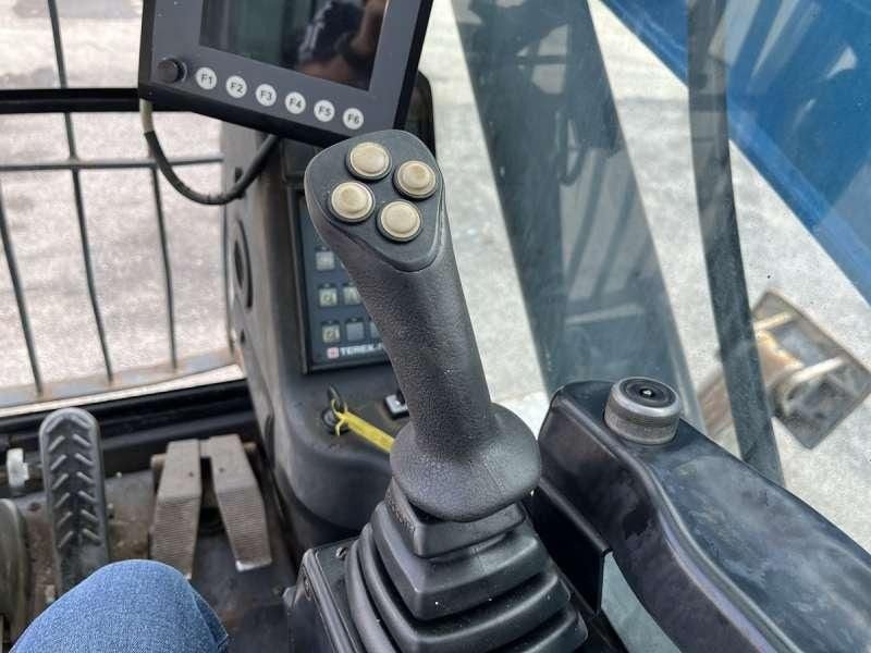 2011 Fuchs MHL335 Material Handler