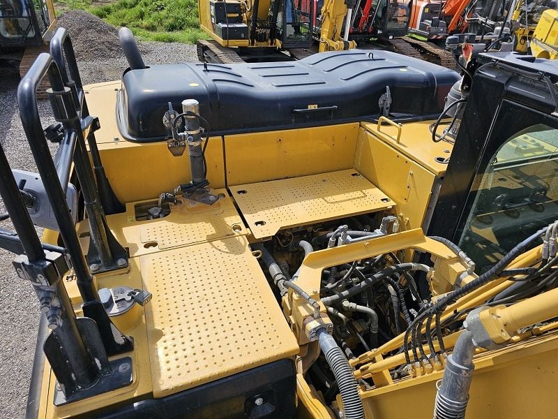 2015 Caterpillar 323EL Crawler Excavator