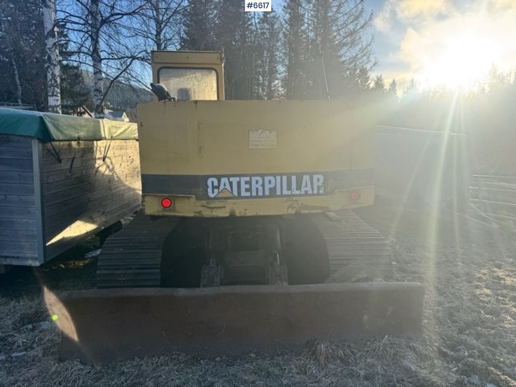 1993 Caterpillar 211BLC Crawler Excavator