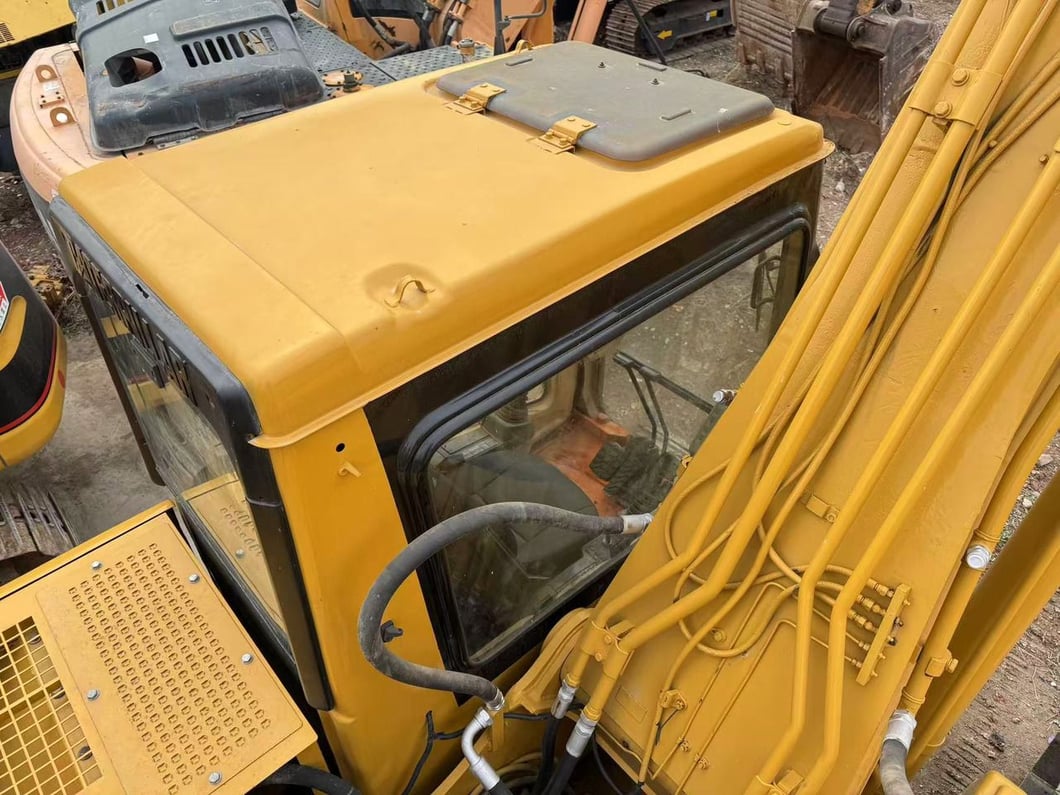 2015 Caterpillar 320B Crawler Excavator
