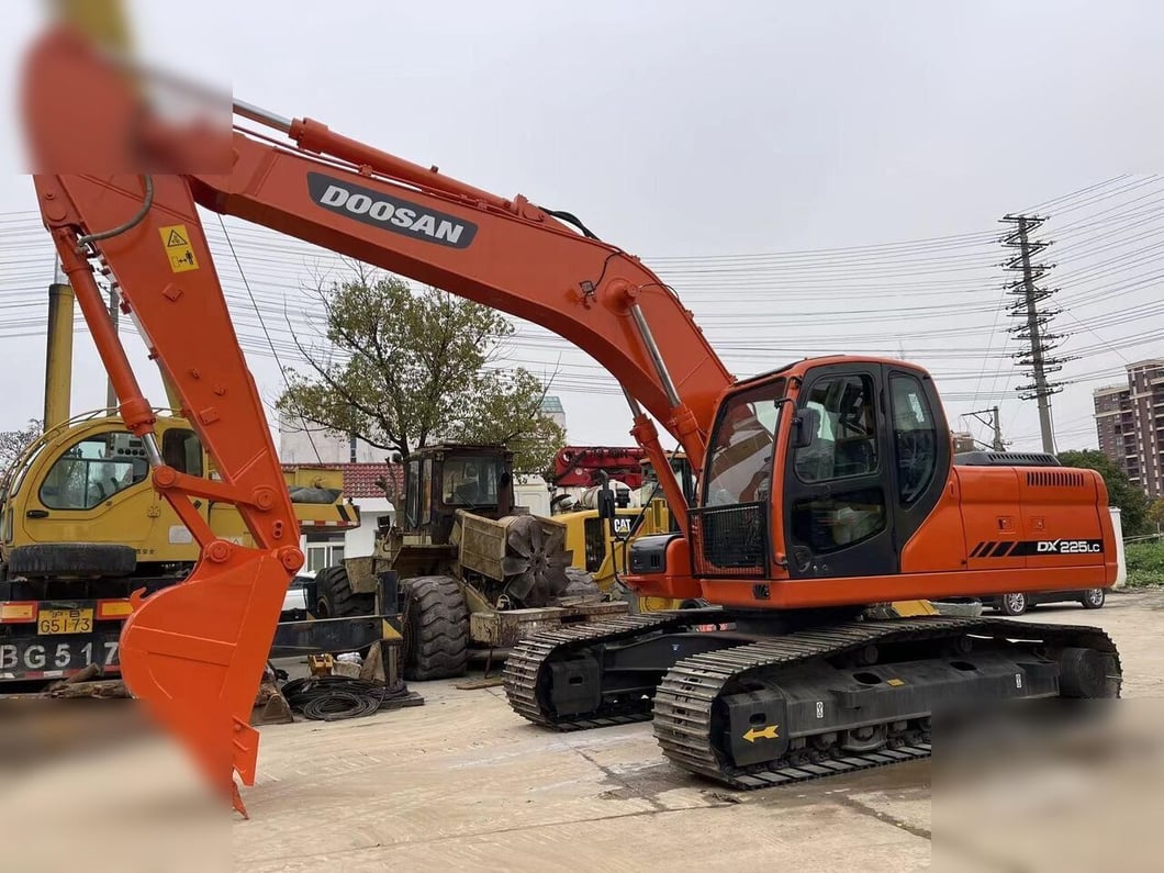 2024 Doosan DX225LC Crawler Excavator