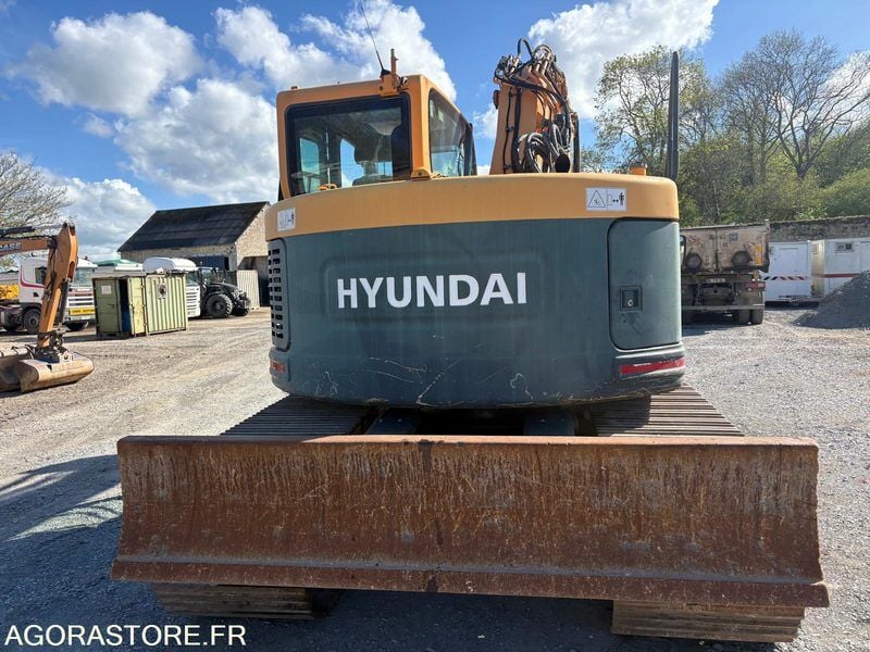 Excavator Hyundai (2011)