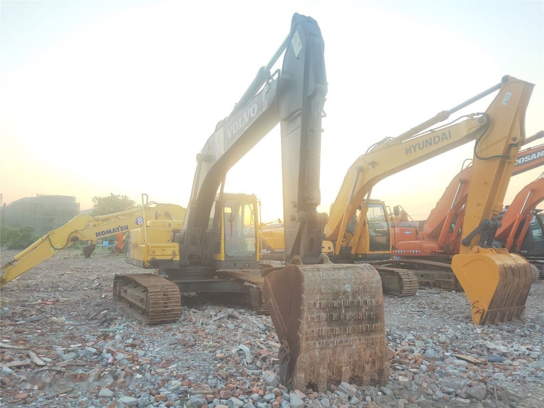 Volvo EC210BLC Crawler Excavator