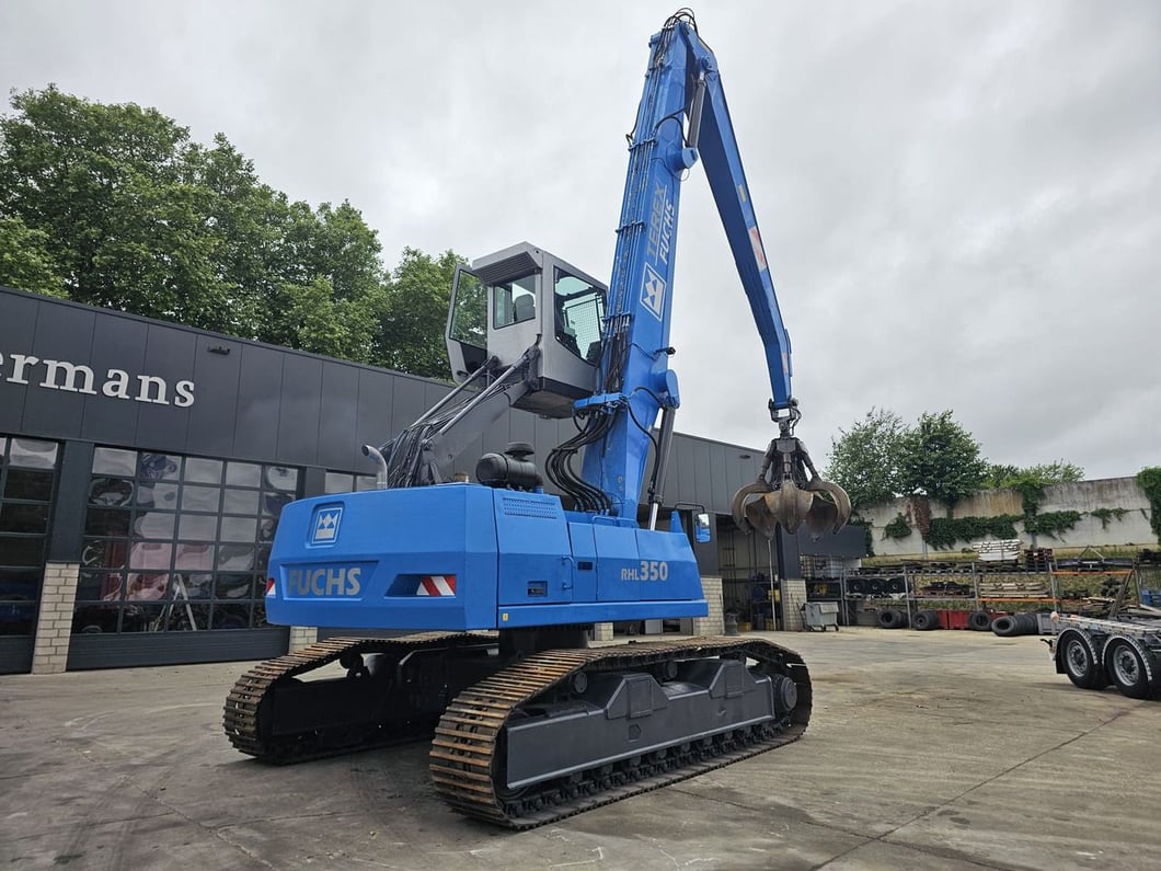 2003 Fuchs RHL 350 Material Handler
