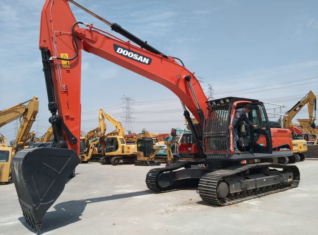 2020 Doosan DX300LC-9C Crawler Excavator