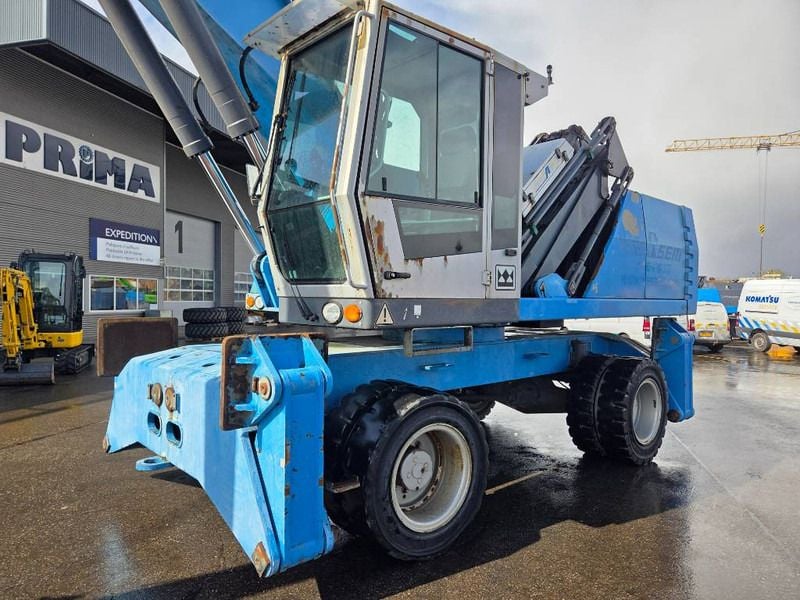 2011 Fuchs MHL360 D Material Handler