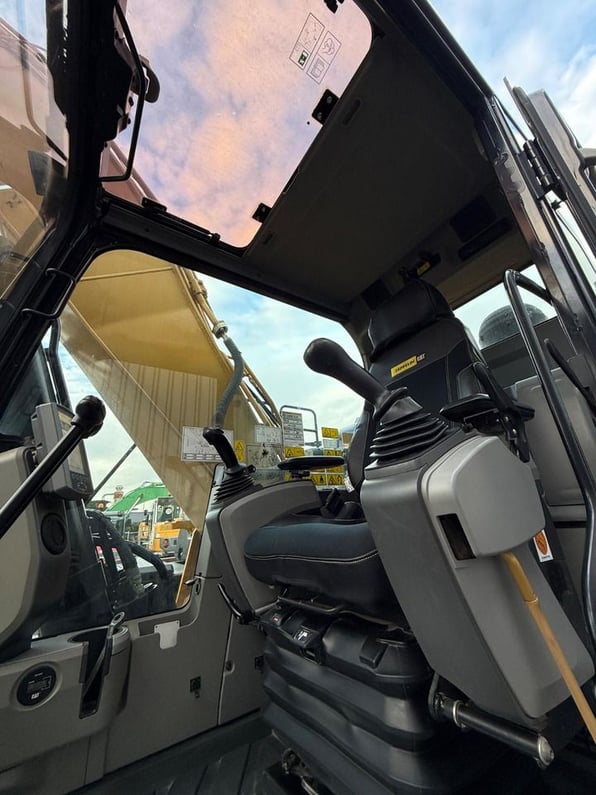 2015 Caterpillar 324ELN Crawler Excavator