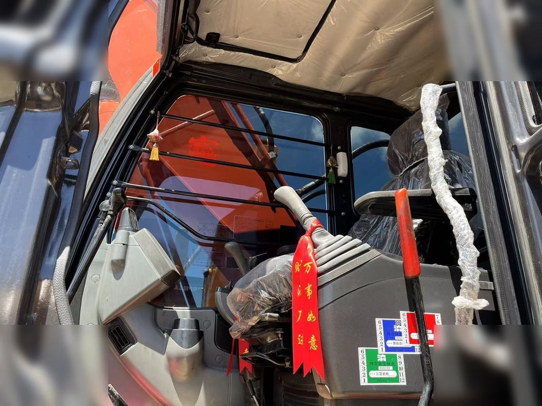 2019 Hitachi ZX200-3G Crawler Excavator