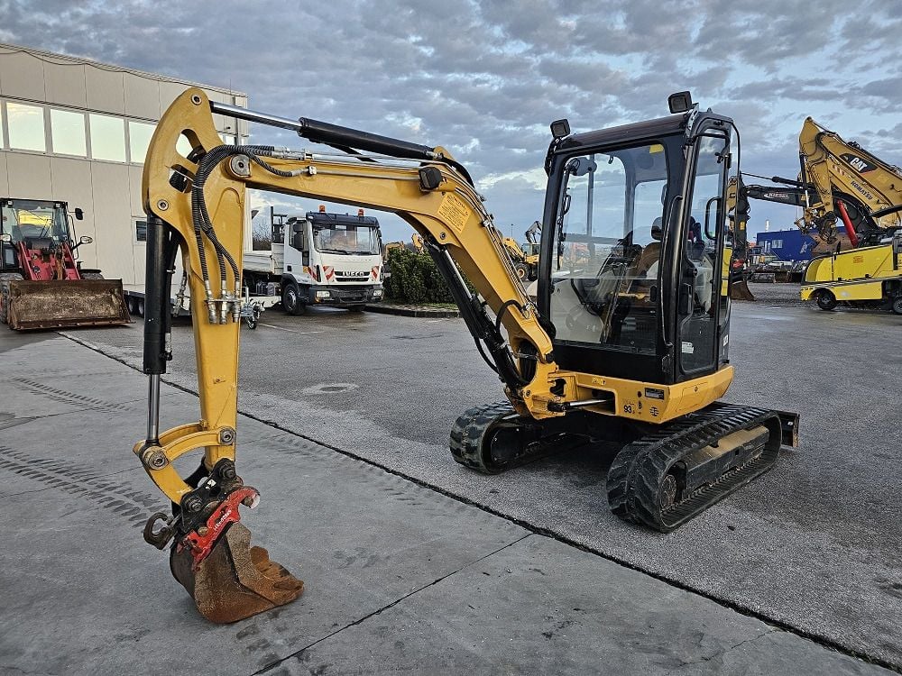 2015 Caterpillar 302.7DCR Mini Excavator