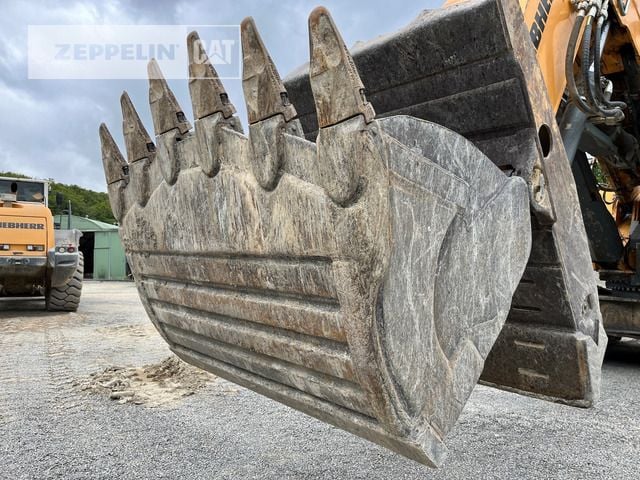 2017 Liebherr R966 Crawler Excavator