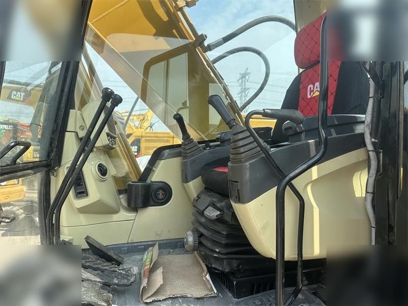 2016 Caterpillar 320C Crawler Excavator