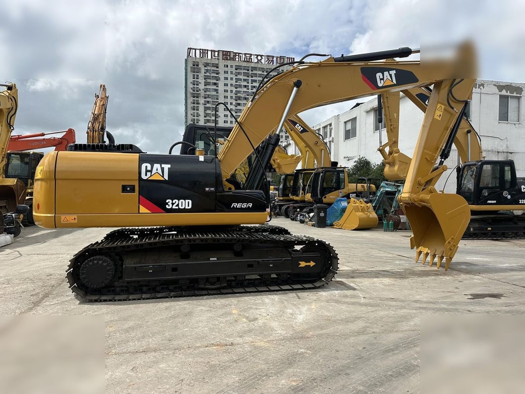 2022 Caterpillar 320D Crawler Excavator