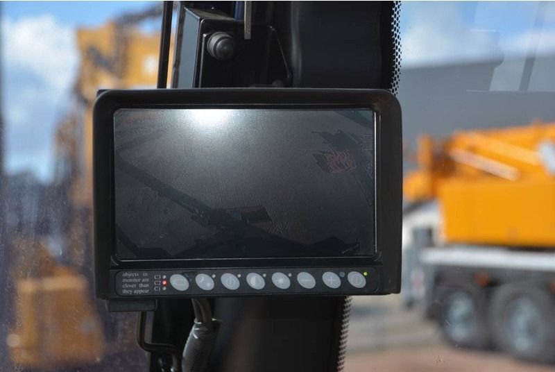 2015 Liebherr R946LC-V Crawler Excavator