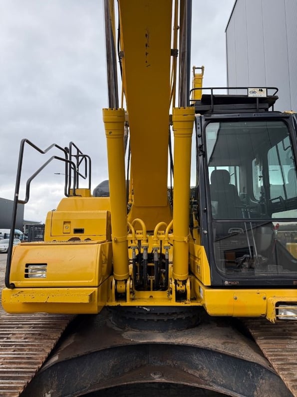2020 Komatsu PC240LC-11 Crawler Excavator