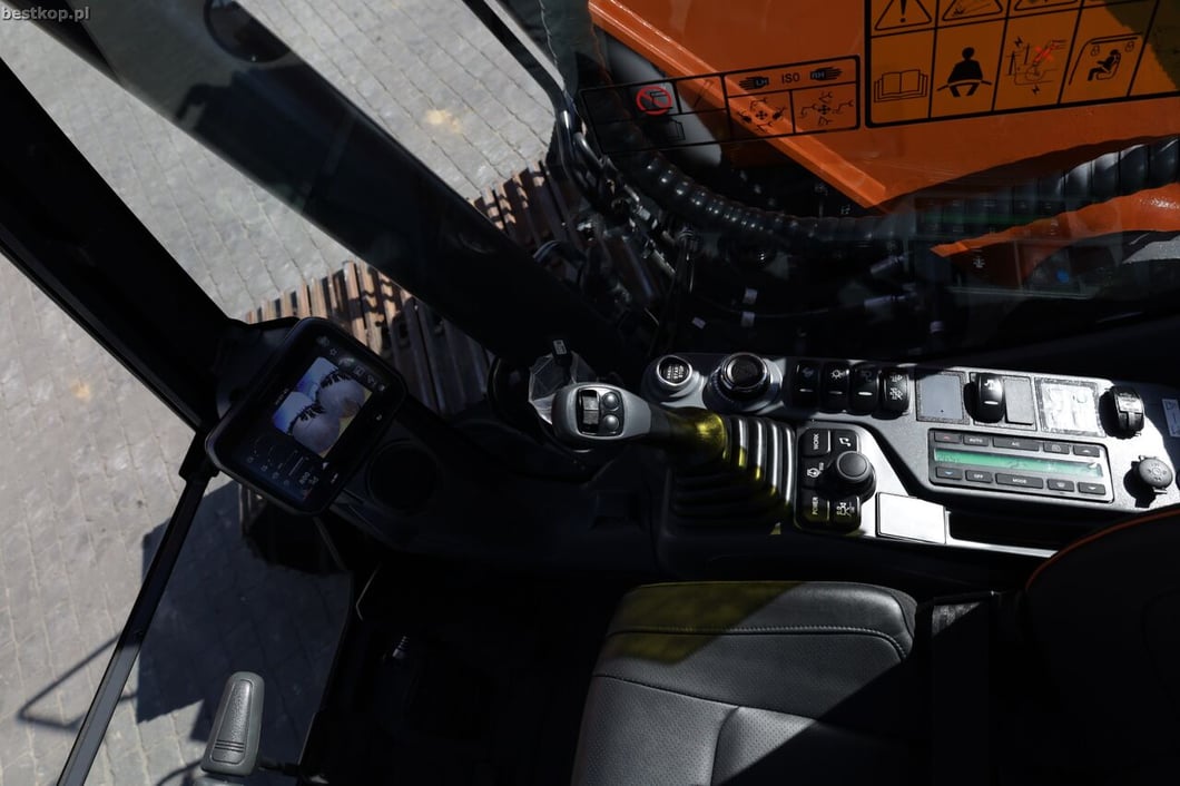 2022 Doosan DX225LC-7 Crawler Excavator