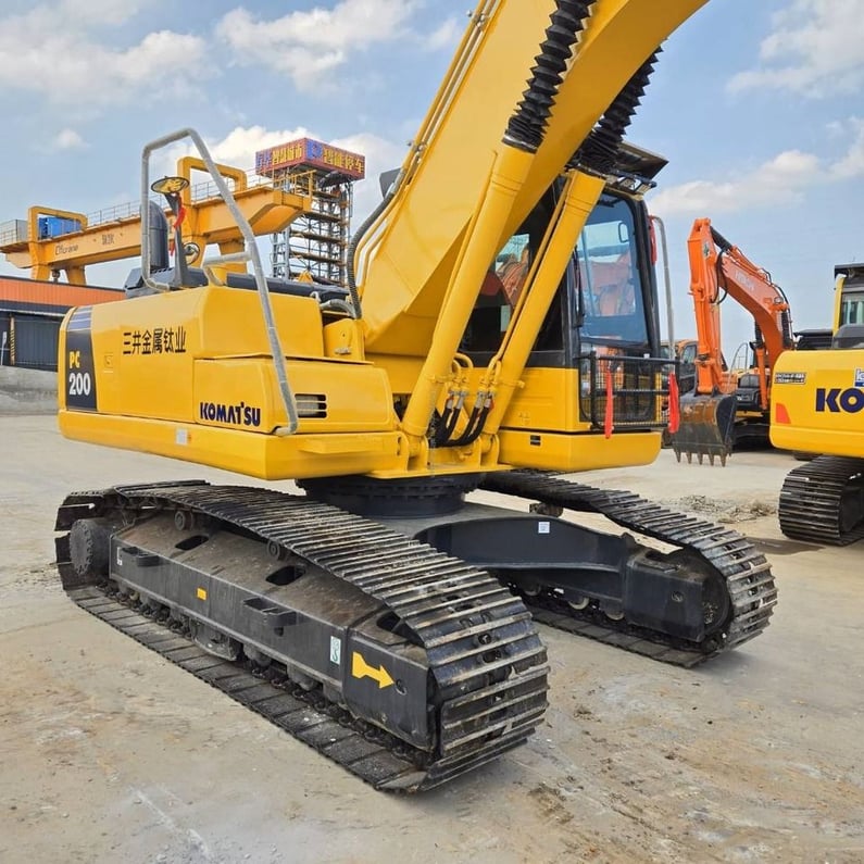 2022 Komatsu PC200-8 Crawler Excavator