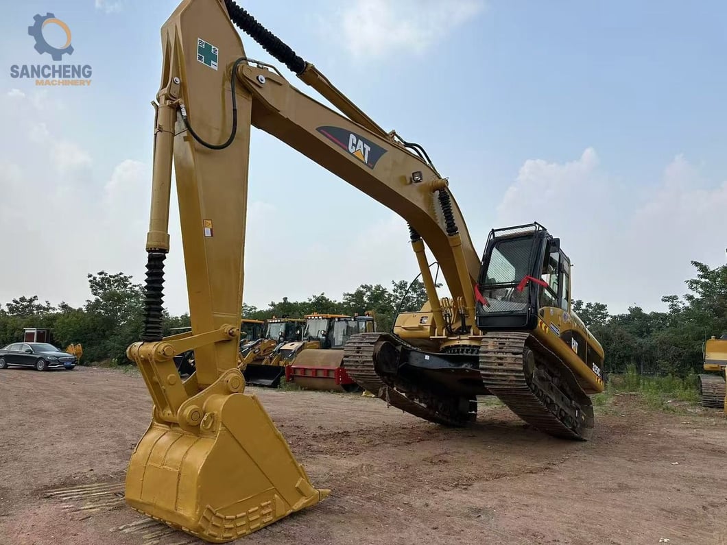 2018 Caterpillar 325CL Crawler Excavator