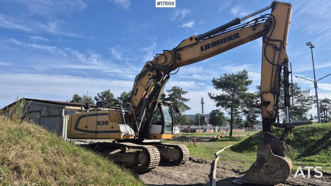 2015 Liebherr R936 NLC Crawler Excavator
