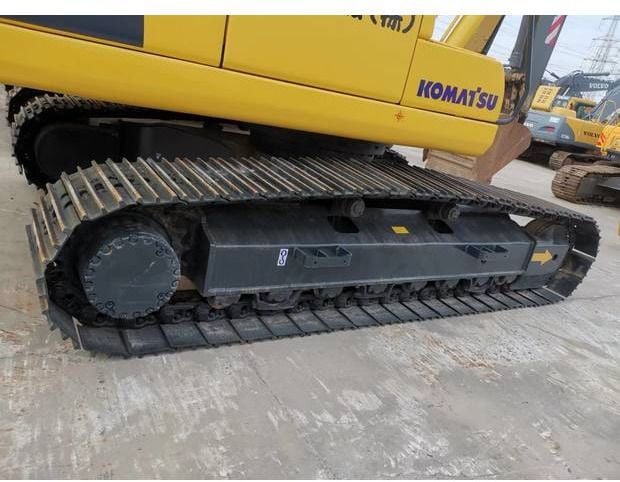 2020 Komatsu PC220-8 Crawler Excavator