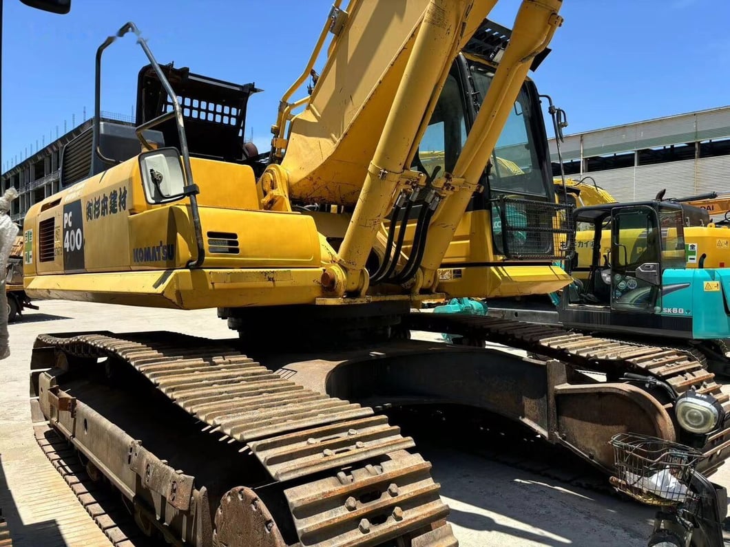 Komatsu PC400-8 Crawler Excavator