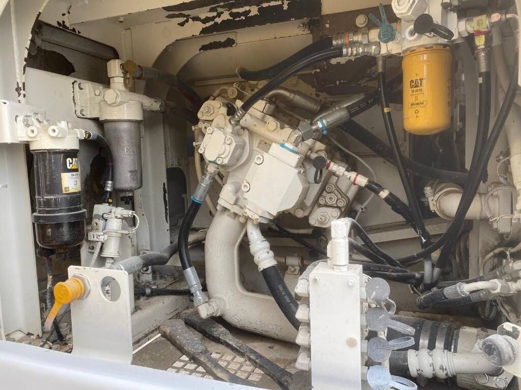 2017 Caterpillar 330F Crawler Excavator