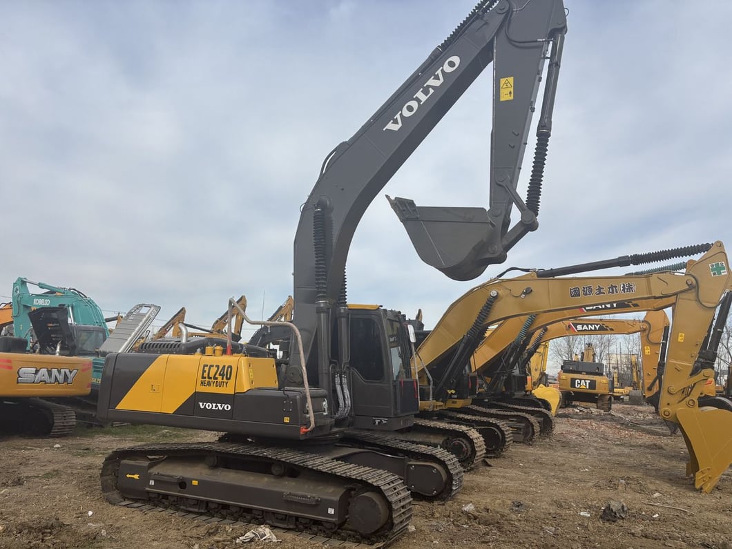 Excavadora de Orugas Volvo EC240 2022