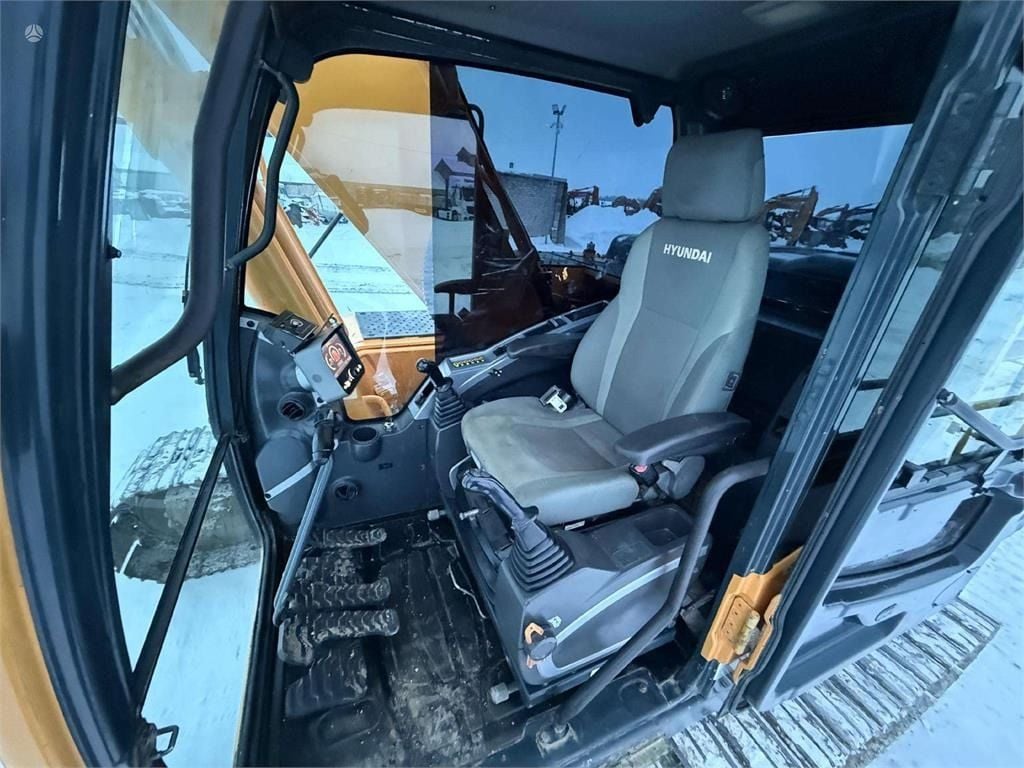 2011 Hyundai R210LC-9 Crawler Excavator