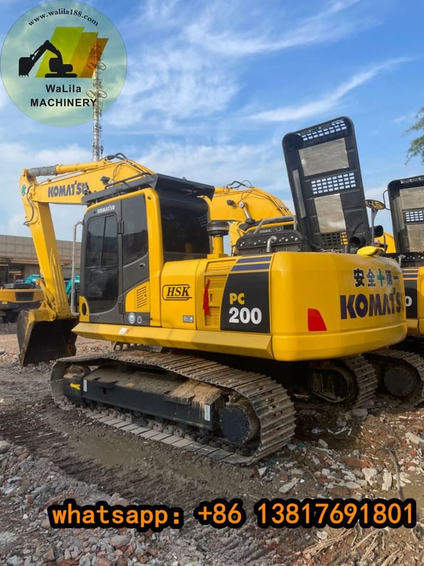 Komatsu PC200-8 Crawler Excavator
