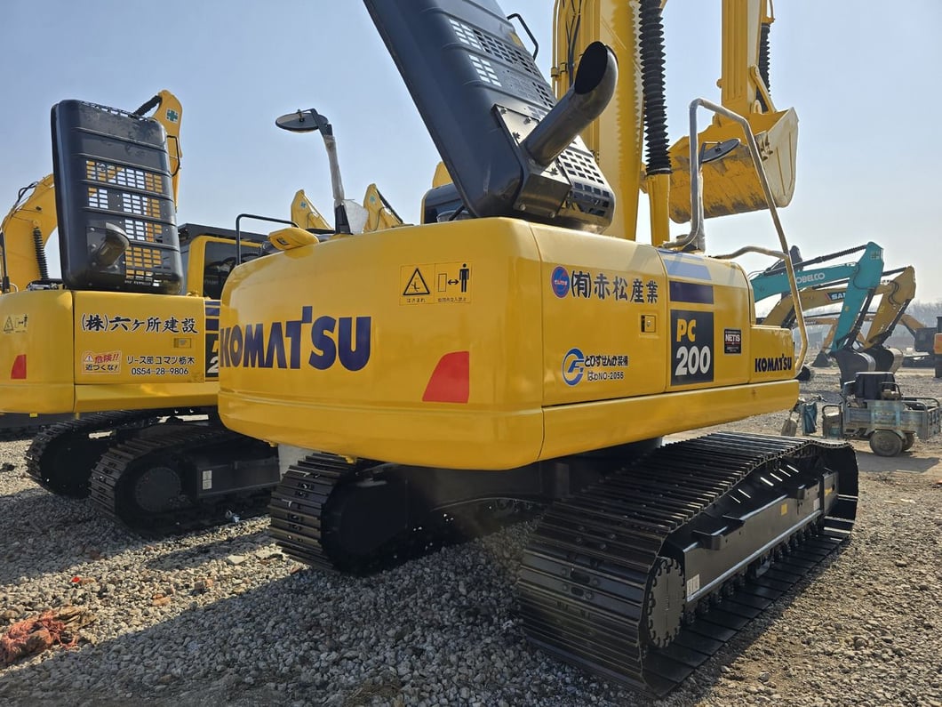 2025 Komatsu PC200-8 Crawler Excavator