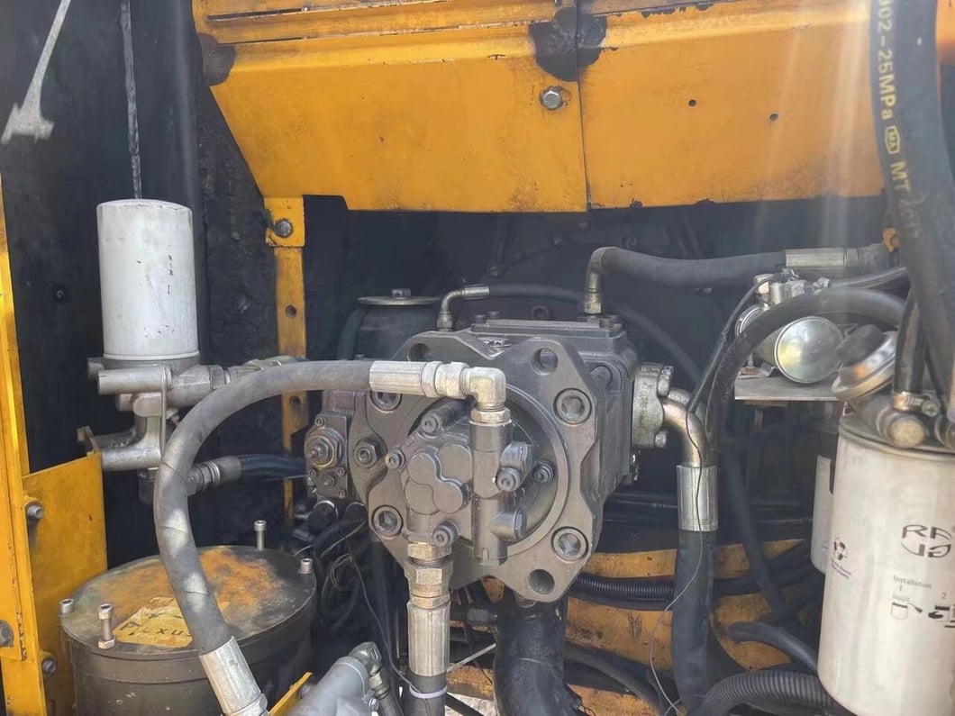 2024 JCB JS220LC Crawler Excavator