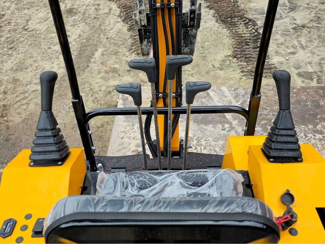 2025 Vicsec VC15 Mini Excavator